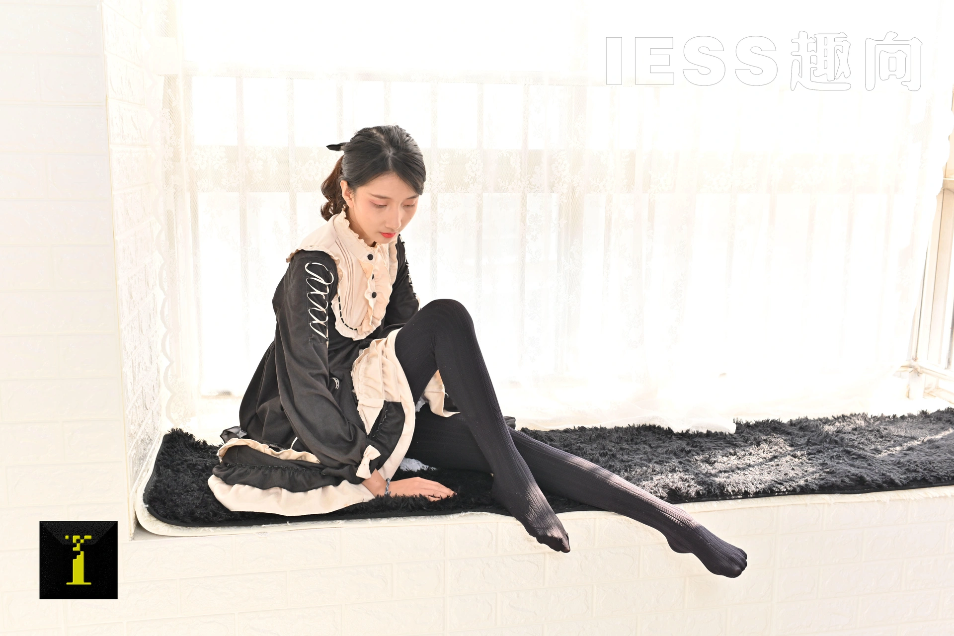 [IESS异思趣向] 普惠集 140-厚袜子 1